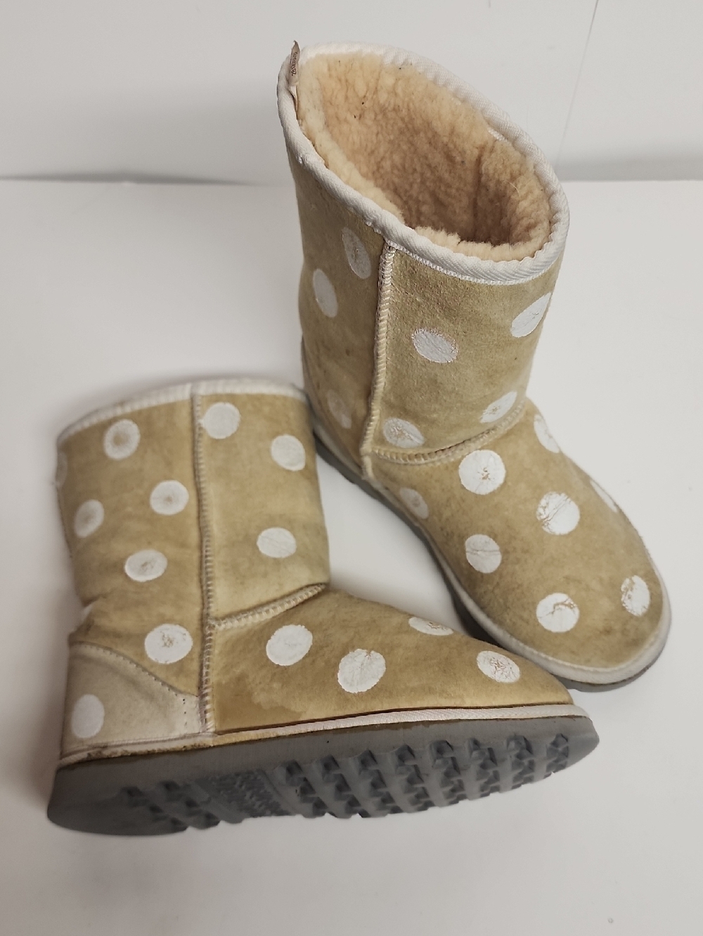 UGG Pure Wool Made In Australia Tan Suede Polka Dot Shearling Boots Size 6/7